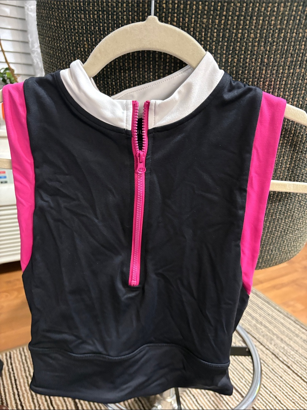 VENUS Black Crop Athletic Top with Hot Pink Accents and White Collar